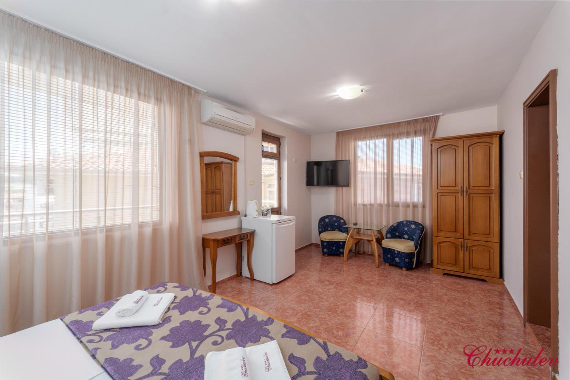 Hotel Chuchulev Созополь Екстер'єр фото